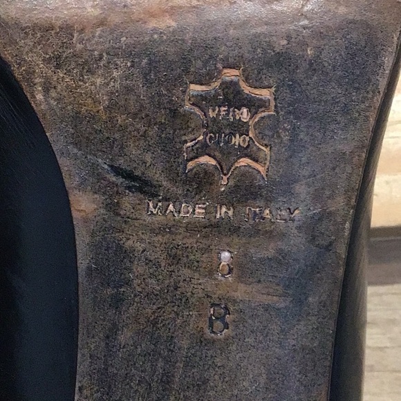 Saks Fifth Avenue Black Leather Pointed Toe Heels Size 8 B - Picture 12 of 12